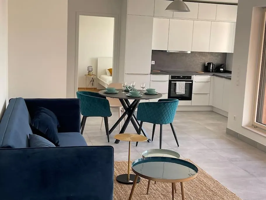 New & Large 1 Bedroom In Center-Terrace & Parking - 142-100 Luxembourg Apartment