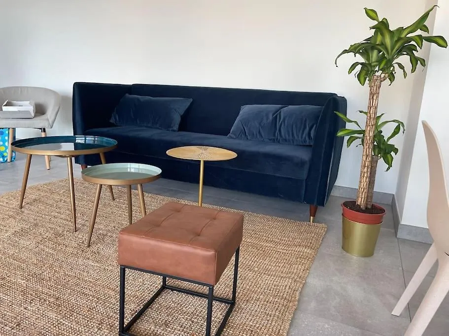 New & Large 1 Bedroom In Center-Terrace & Parking - 142-100 Luxembourg