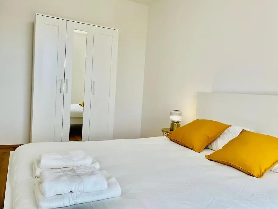 Apartment New & Large 1 Bedroom In Center-Terrace & Parking - 142-100 Luxembourg